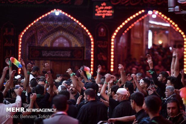 Arbaeen mourners in holy shrine of Hazrat Abbas (AS) 