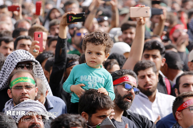 عزاداری هیأت ریحانة الحسین در عمود ۷۸۰