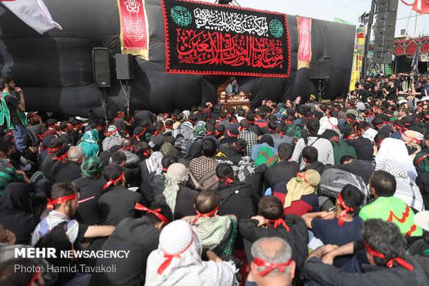 عزاداری هیأت ریحانة الحسین در عمود ۷۸۰