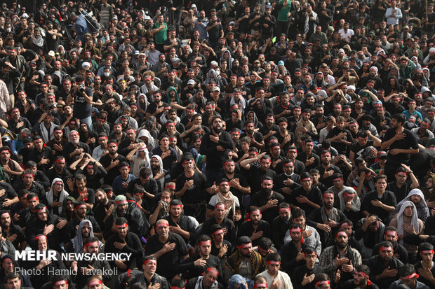 عزاداری هیأت ریحانة الحسین در عمود ۷۸۰