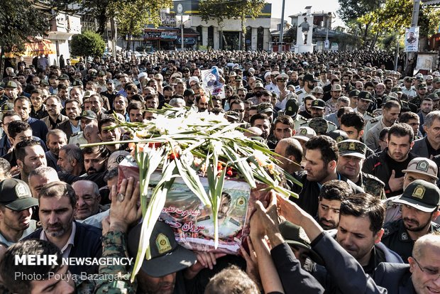 تشییع پیکر شهید امنیت حسن پاینده در رشت