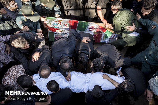 تشییع پیکر شهید امنیت حسن پاینده در رشت