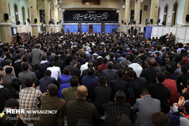 مراسم العزاء الحسيني بحضور قائد الثورة الاسلامية 