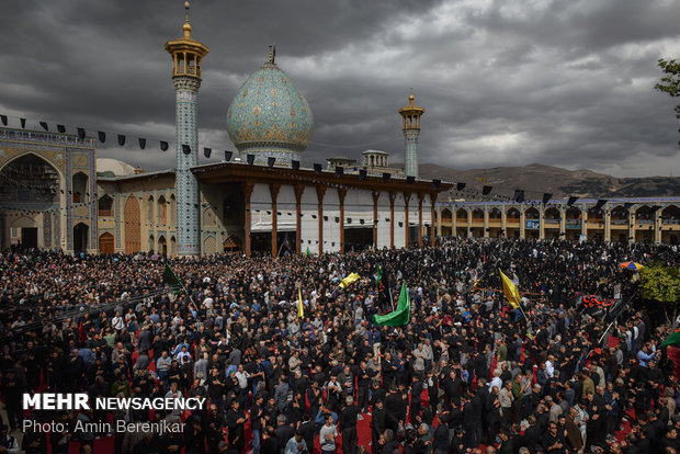 مراسم عزاء أربعين الحسين في مدينة شيراز 