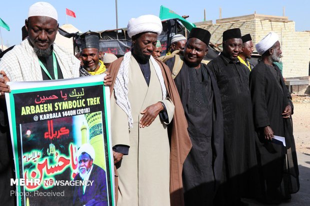 حضور شیعیان نیجریه در مسیر نجف به کربلا