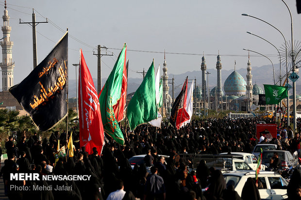 ایران کے مختلف صوبوں ميں اربعین کی مناسبت سے پیدل مارچ