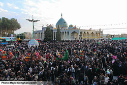 Tens of foreign tourists spectate Arbaeen rituals in Yazd