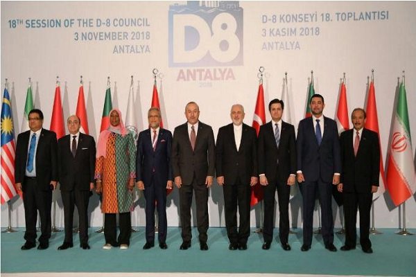 ظريف يشارك في الاجتماع  ال18 لمجموعة الدول الثماني الإسلامية النامية