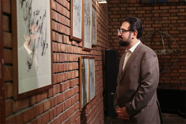 حضور معاون هنری وزیر ارشاد در افتتاحیه ۳ نمایشگاه