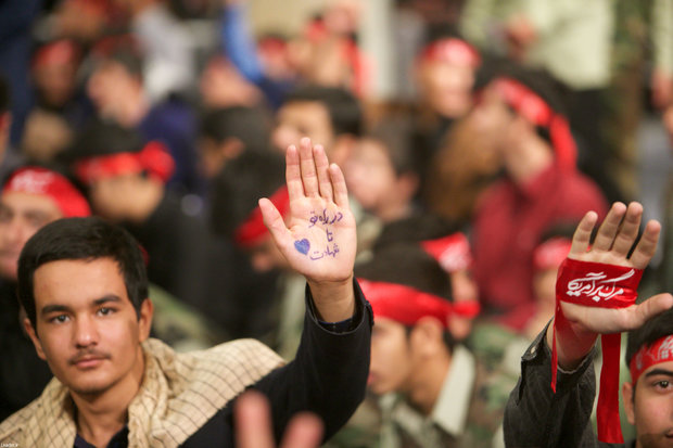 Supreme Leader receives students