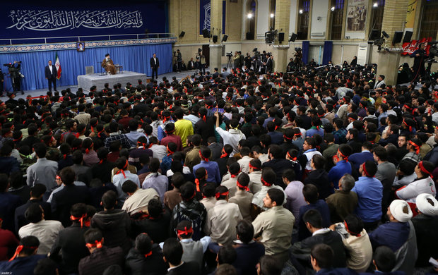 Supreme Leader receives students