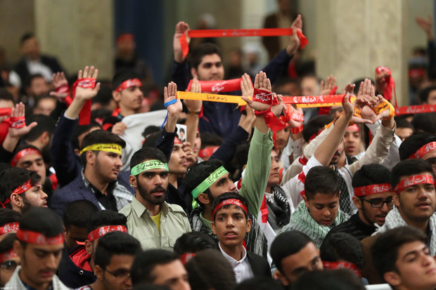 Supreme Leader receives students