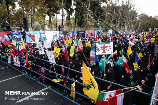 راهپیمایی استکبار ستیزی ۱۳ آبان