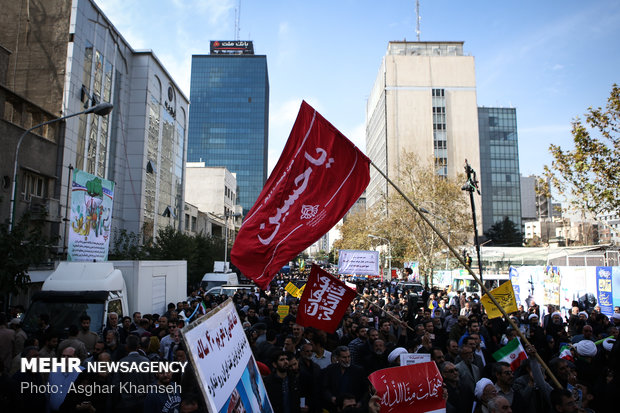 راهپیمایی استکبار ستیزی ۱۳ آبان