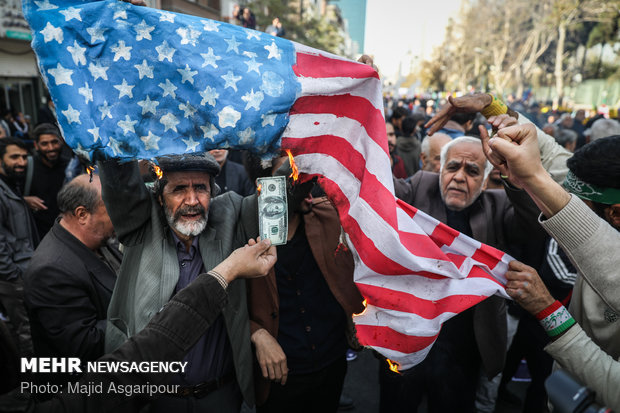 Tahran'daki ABD karşıtı protestodan fotoğraflar