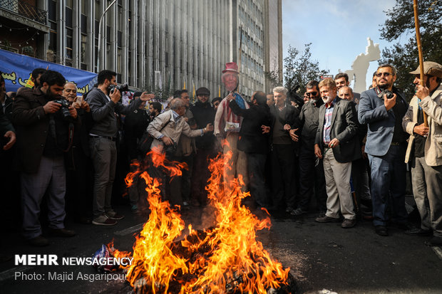 Tahran'daki ABD karşıtı protestodan fotoğraflar