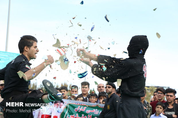راهپیمایی استکبار ستیزی ۱۳ آبان در شهرضا