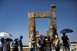 Tourists from Hong Kong visit Persepolis, a UNESCO-registered property in southern Iran, February 11, 2016. (AFP Photo/Behrouz Mehri)