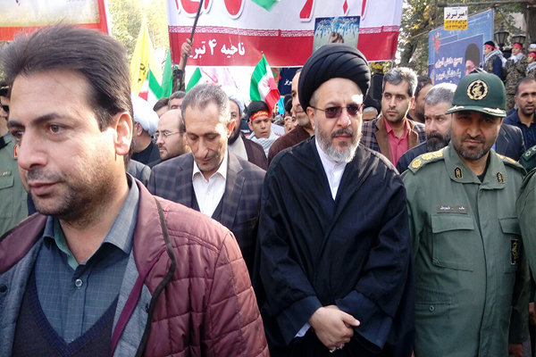 حضور پرشور نسل چهارم انقلاب در راهپیمایی نشانه بالندگی انقلاب است