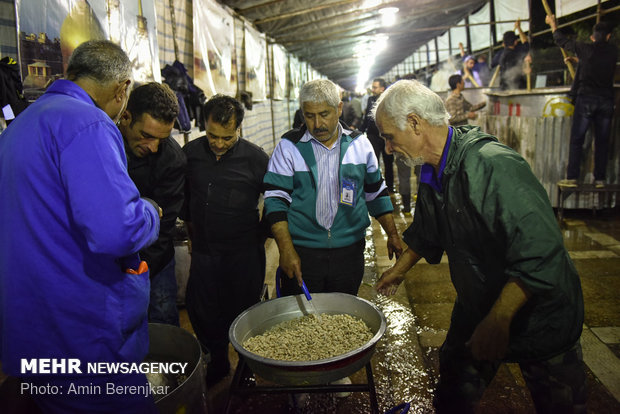 84,000kg 'nazri' Persian Ash stewed in Shiraz