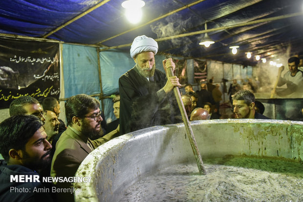 84,000kg 'nazri' Persian Ash stewed in Shiraz