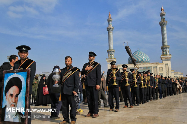 دسته عزاداری خادمان حرم حضرت معصومه(س) در سالروز شهادت امام رضا(ع)