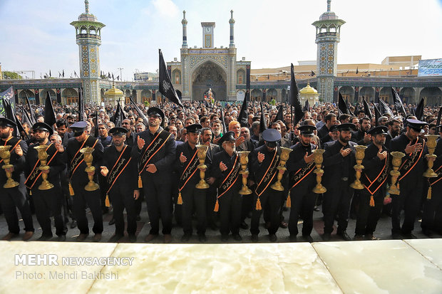 دسته عزاداری خادمان حرم حضرت معصومه(س) در سالروز شهادت امام رضا(ع)