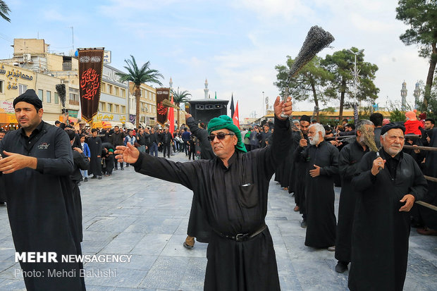 دسته عزاداری خادمان حرم حضرت معصومه(س) در سالروز شهادت امام رضا(ع)