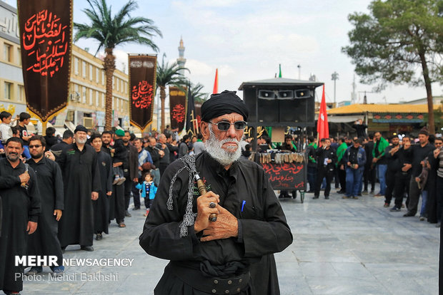 دسته عزاداری خادمان حرم حضرت معصومه(س) در سالروز شهادت امام رضا(ع)
