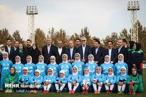 بازدید شیخ سلمان از آکادمی تیم های ملی