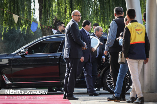 بازدید شیخ سلمان از آکادمی تیم های ملی