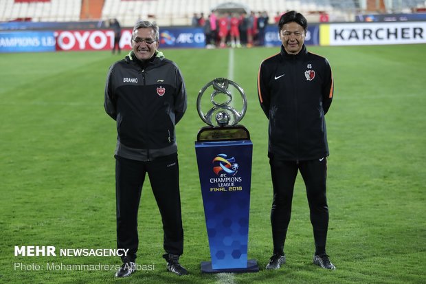 Persepolis, Kashima Antlers coaches photos with ACL cup