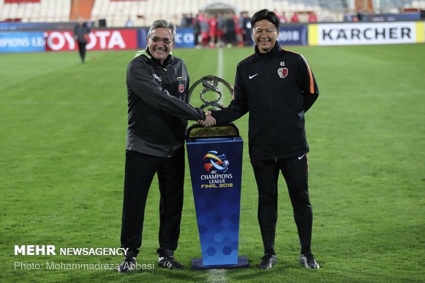 Persepolis, Kashima Antlers coaches photos with ACL cup