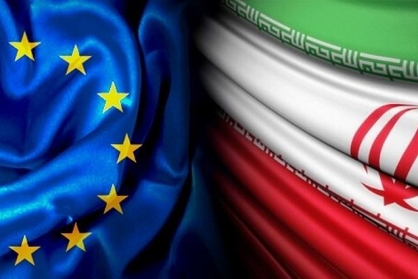 الاتحاد الأوروبي : سنواصل العمل مع ظريف كأعلى دبلوماسي إيراني