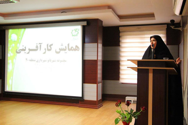 بستر استفاده از تسهیلات برای توسعه کسب  بانوان کارآفرین فراهم است