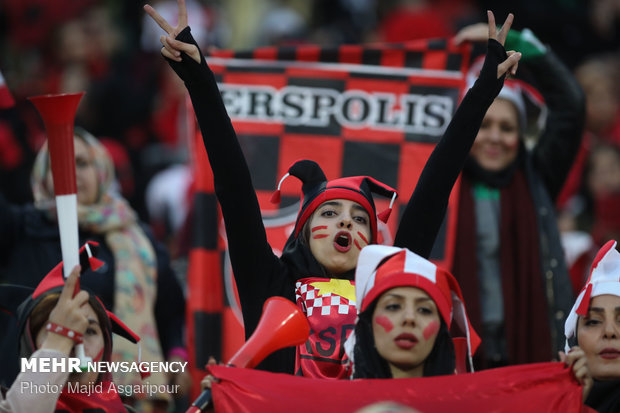 تماشاگران دیدار پرسپولیس و کاشیما