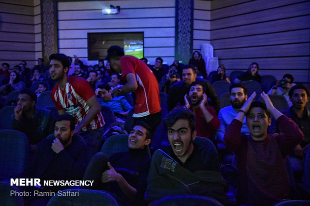 تماشای دیدار تیم های فوتبال پرسپولیس و کاشیما در مشهد