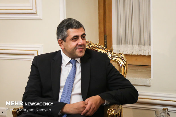 Zarif's meetings with UNWTO chief, German ex-FM