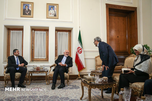 Zarif's meetings with UNWTO chief, German ex-FM