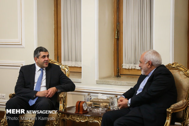 Zarif's meetings with UNWTO chief, German ex-FM