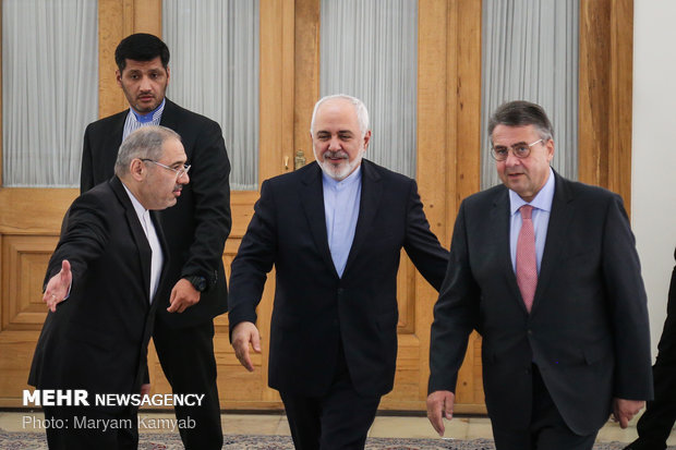 Iran FM receives new Kazakh, Croatian amb.s