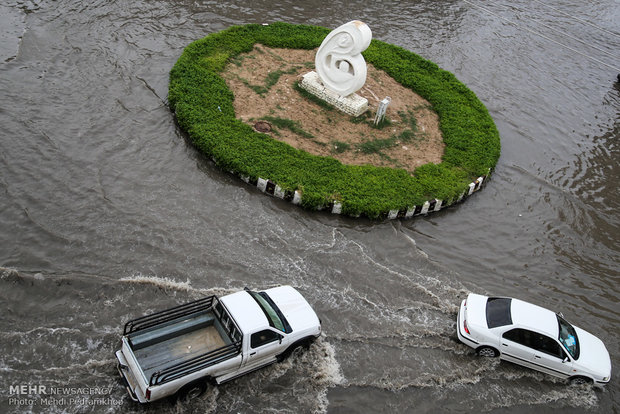 Flooded thoroughfares in SW Iran after severe rainfall 