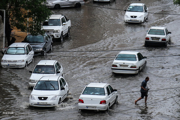 بارش شدید باران و آبگرفتگی معابر در نقاط مختلف استان بوشهر
