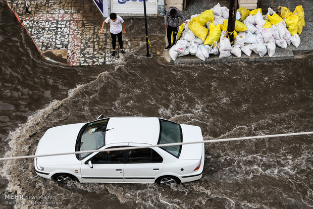 Flooded thoroughfares in SW Iran after severe rainfall 