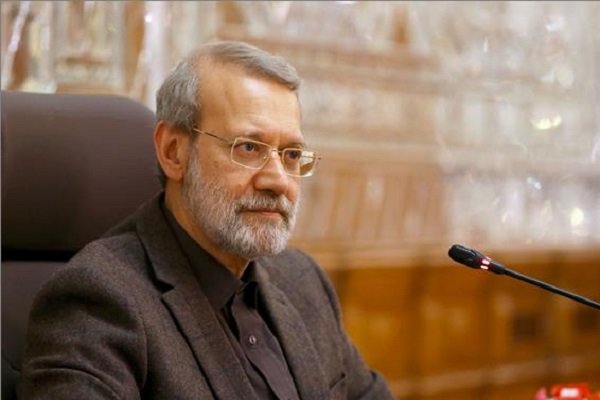 Larijani congratulates Iranian team for winning IOAA title