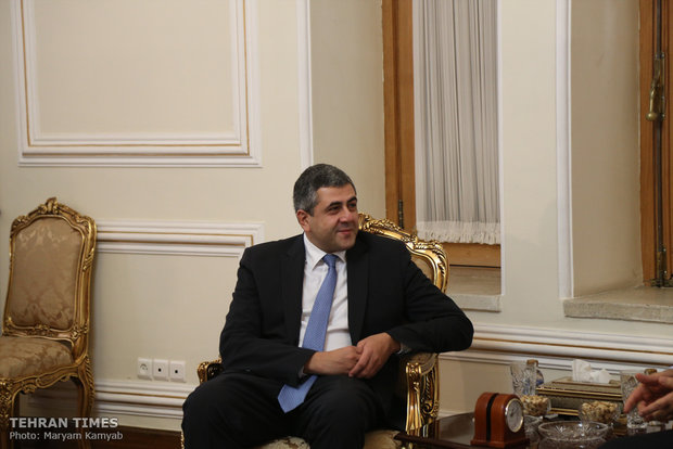 Zarif meets UNWTO Secretary General, German senior politician