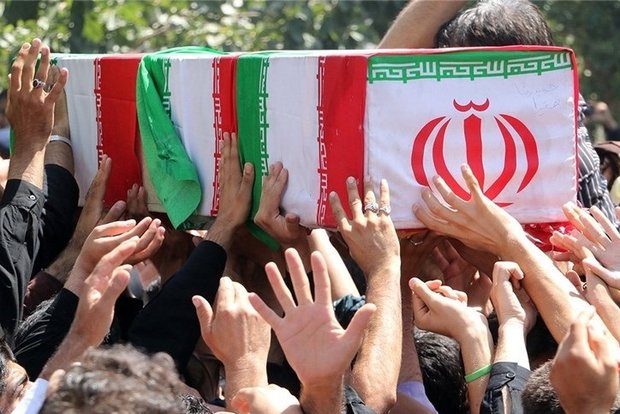 پیکر مطهر ۴۶ شهید دوران دفاع مقدس از مهران وارد کشور می شود