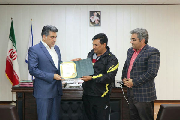 سفیر فرهنگی ورزشی استان های تهران و کرمانشاه در نسیم شهر حاضر شد