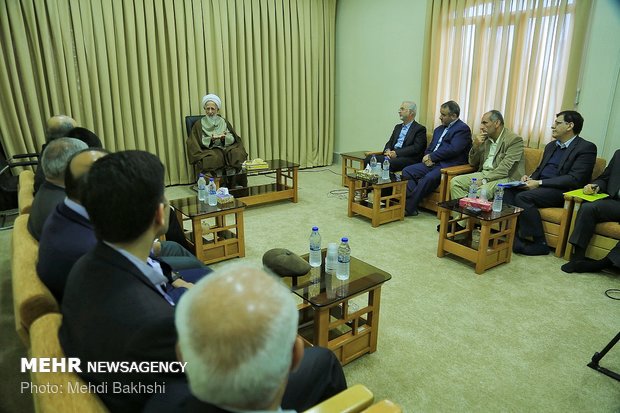 دیدار رئیس ستاد مبارزه با مواد مخدر با مراجع تقلید در قم