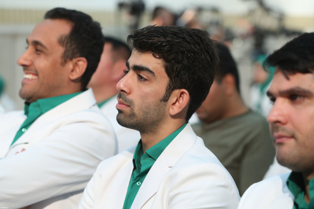 Leader meets Iranian medalist of 2018 Asian Para Games